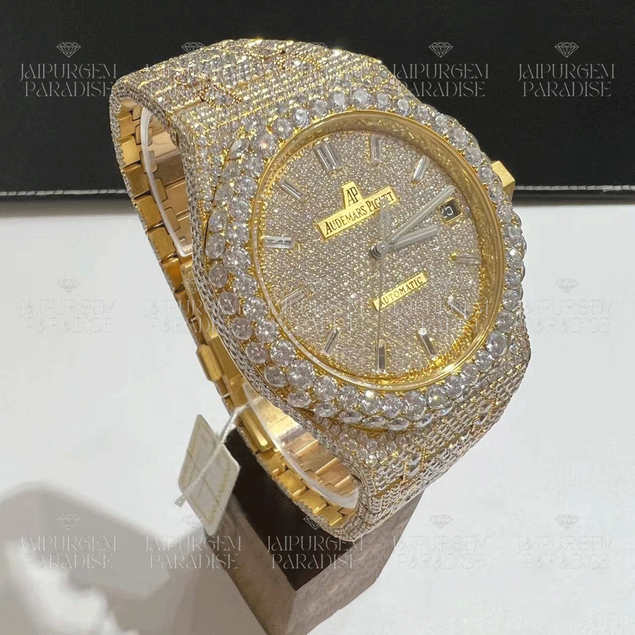 Yellow Gold Hip-Hop Luxury Automatic Movement Handcrafted Moissanite Studded Watch
