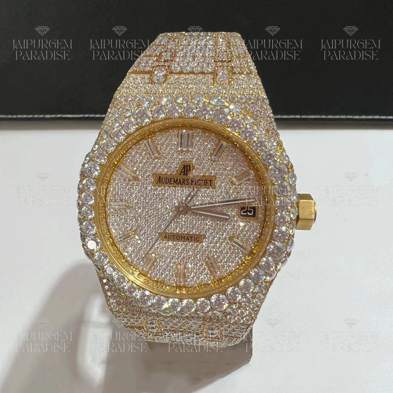 Yellow Gold Hip-Hop Luxury Automatic Movement Handcrafted Moissanite Studded Watch
