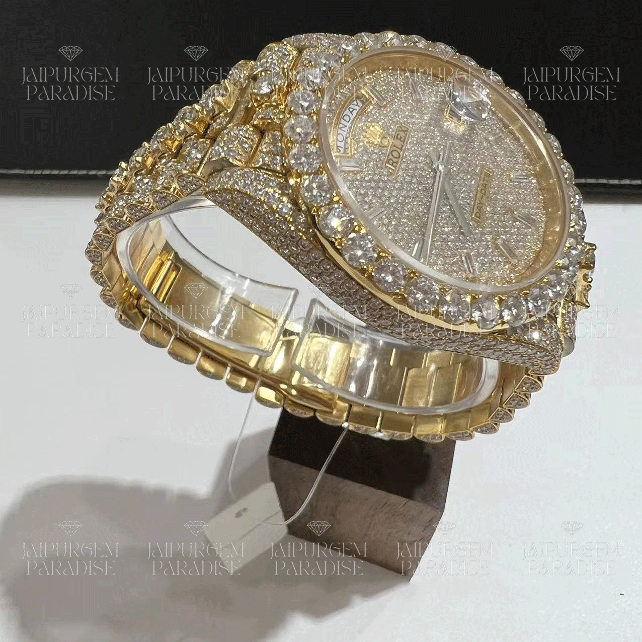 Hip-Hop Luxury Automatic Movement Handcrafted Moissanite Studded stainless steel Yellow Gold Watch